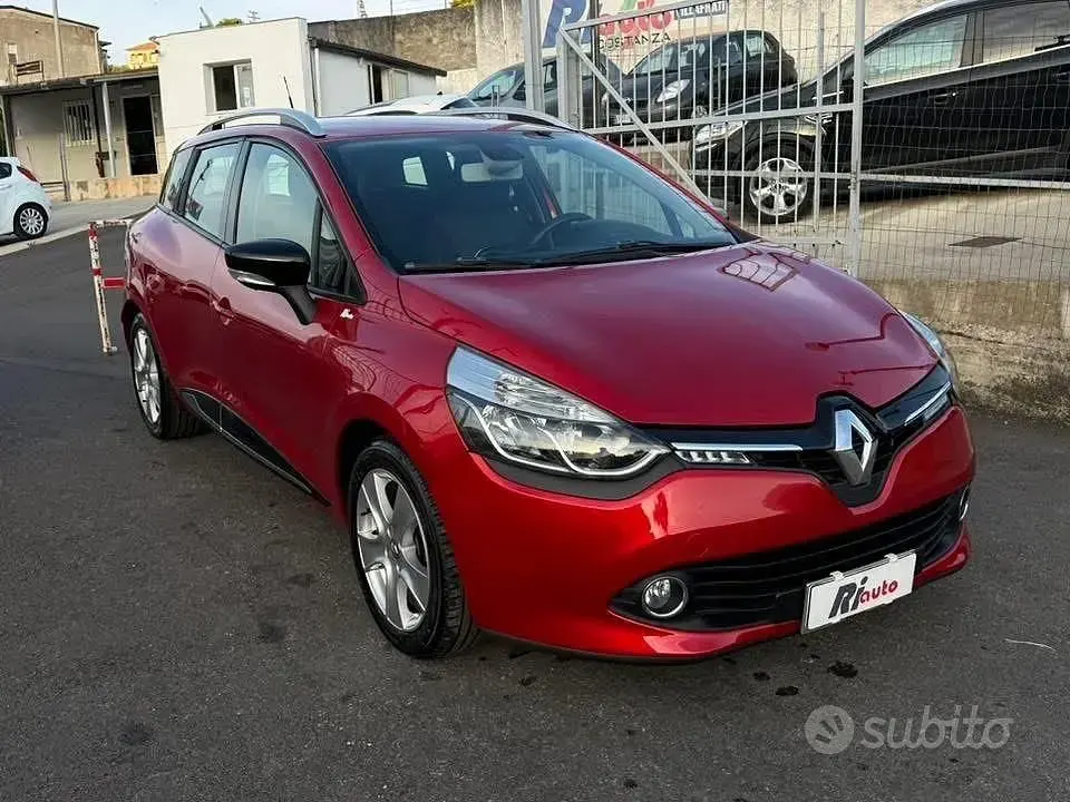 Usata Renault Clio 90 CV (66 kW) 2015 Rosso Station wagon