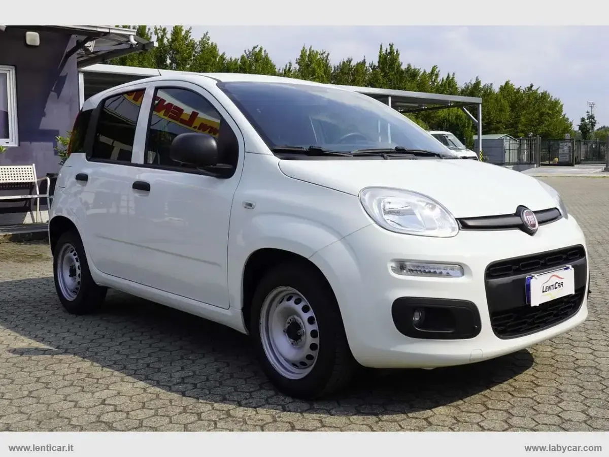 Usata Fiat Panda Pop 69 CV (50 kW) 2022 Bianco Utilitaria