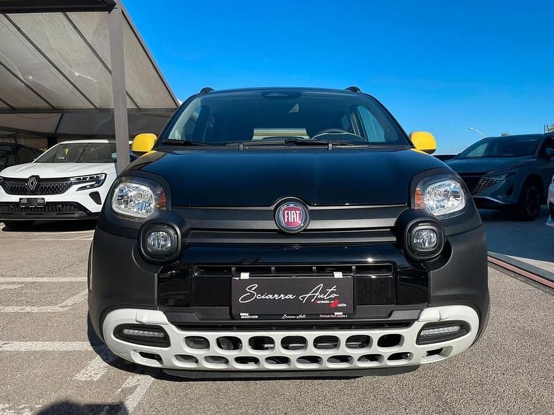 Usata Fiat Panda Cross Cross 70 CV (51 kW) 2025 Nero Utilitaria