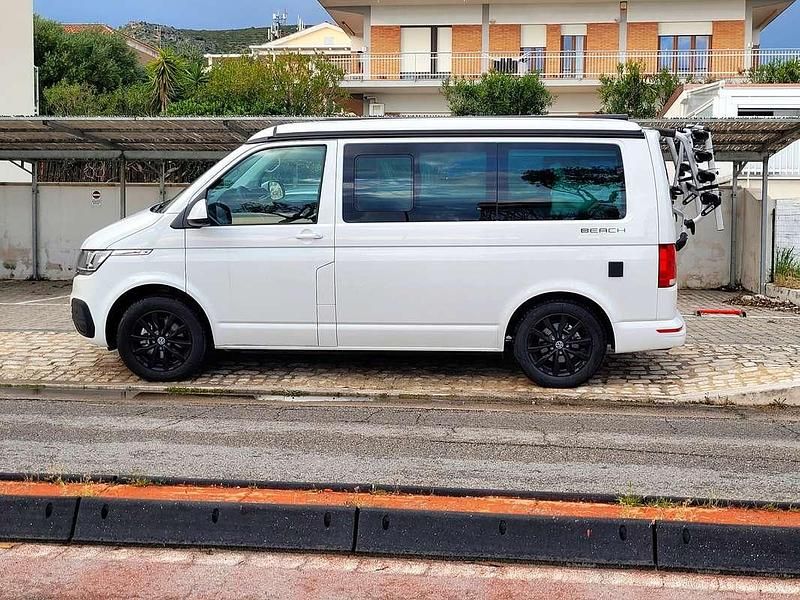 Usata VW California Beach 150 CV (110 kW) 2023 Bianco Furgone