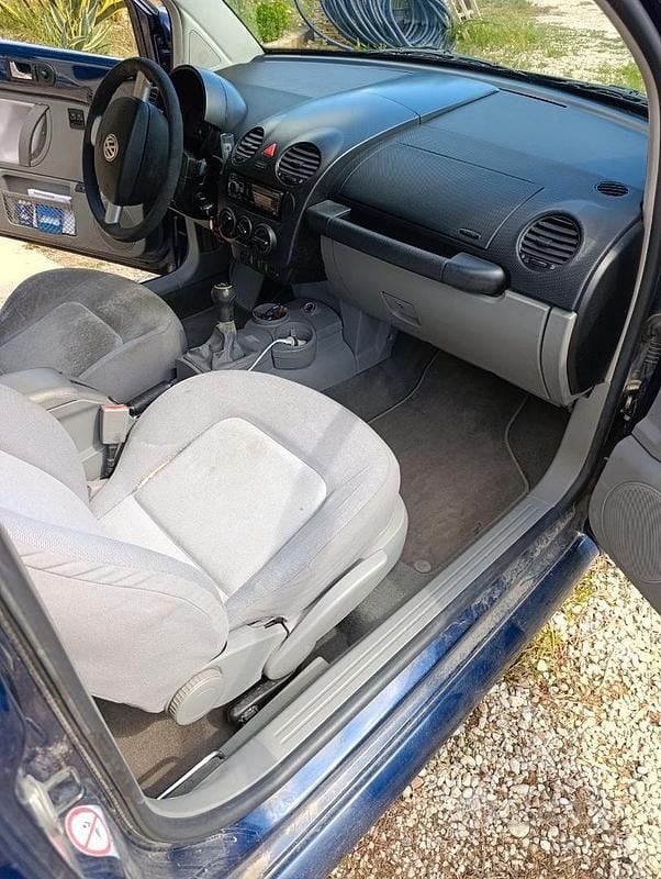 Usata VW New Beetle 101 CV (74 kW) 2004 Utilitaria