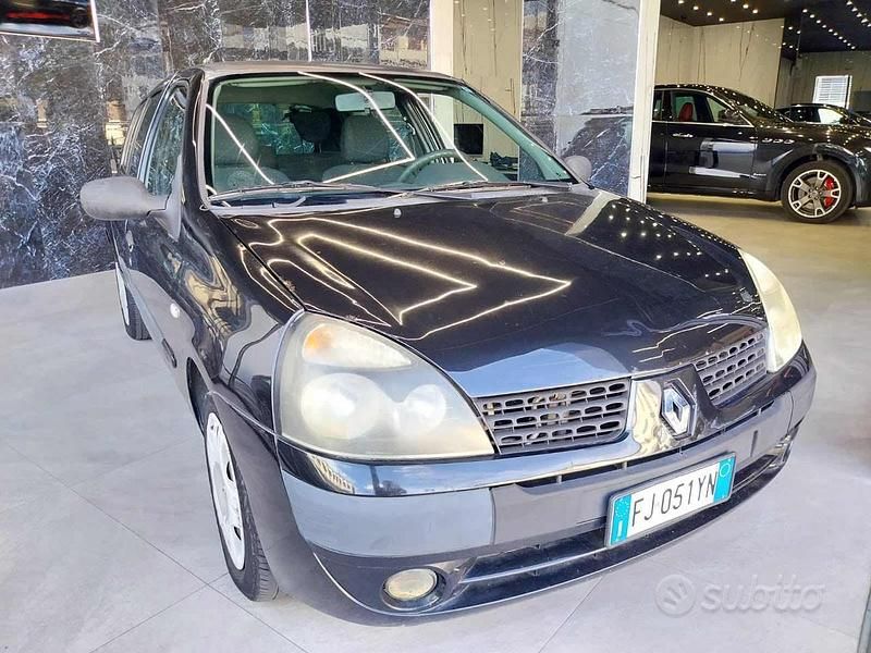 Usata Renault Clio II 65 CV (47 kW) 2003 Nero Berlina