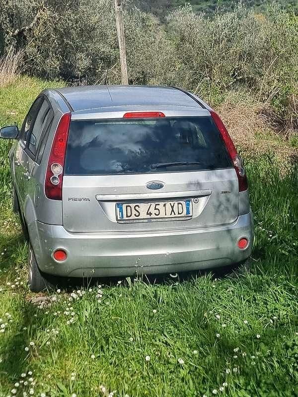 Usata Ford Fiesta 60 CV (44 kW) 2000 Utilitaria