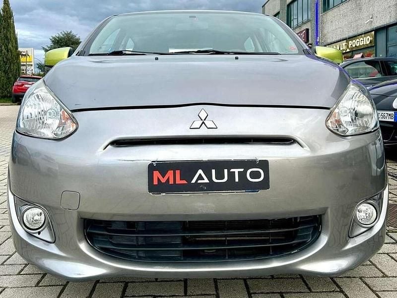 Usata Mitsubishi Space Star Intense 71 CV (52 kW) 2015 Grigio Utilitaria