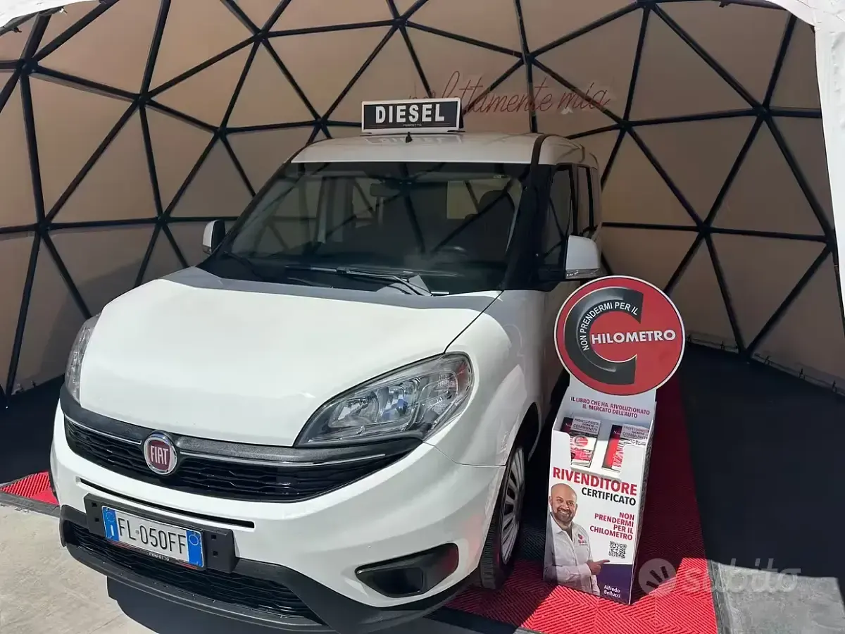 Usata Fiat Doblò Lounge 120 CV (88 kW) 2018 Bianco Monovolume