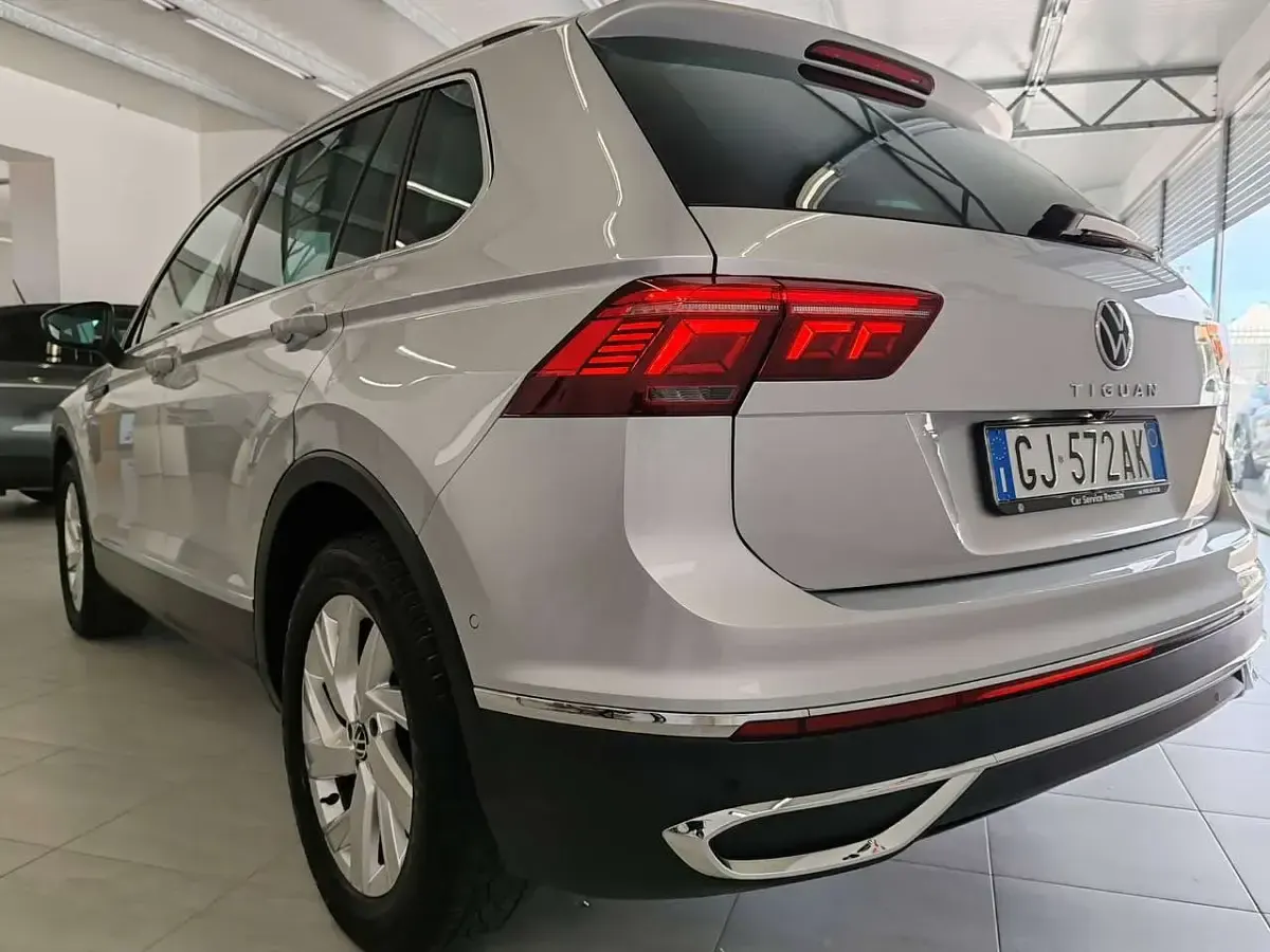 Usata VW Tiguan Elegance 150 CV (110 kW) 2022 Argento SUV