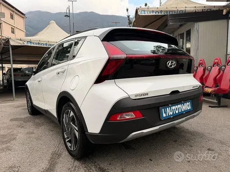 Usata Hyundai Bayon 84 CV (61 kW) 2023 Bianco SUV