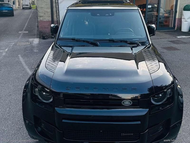 Usata Land Rover Defender HSE Dynamic 249 CV (183 kW) 2023 Nero SUV