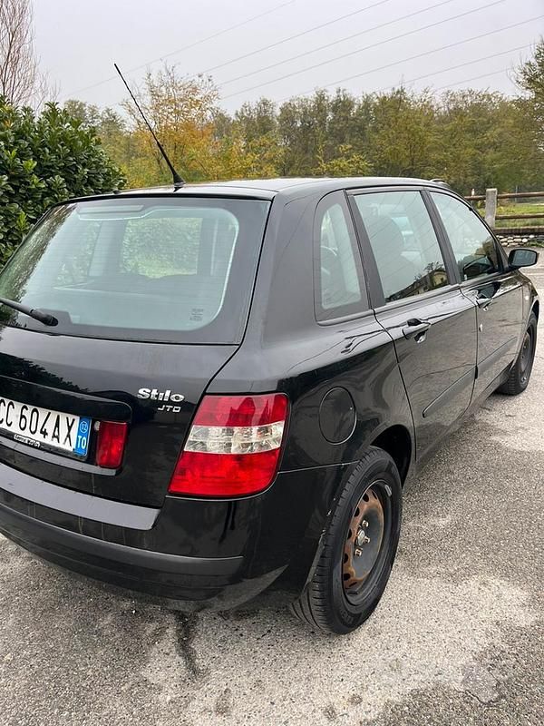 Usata Fiat Stilo 116 CV (85 kW) 2003 Nero Berlina
