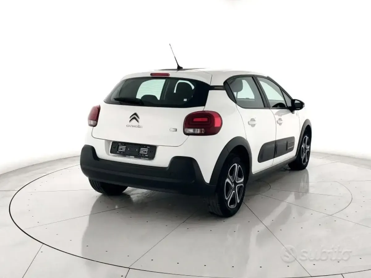 Usata Citroën C3 PureTech 83 CV (61 kW) 2022 Bianco Utilitaria