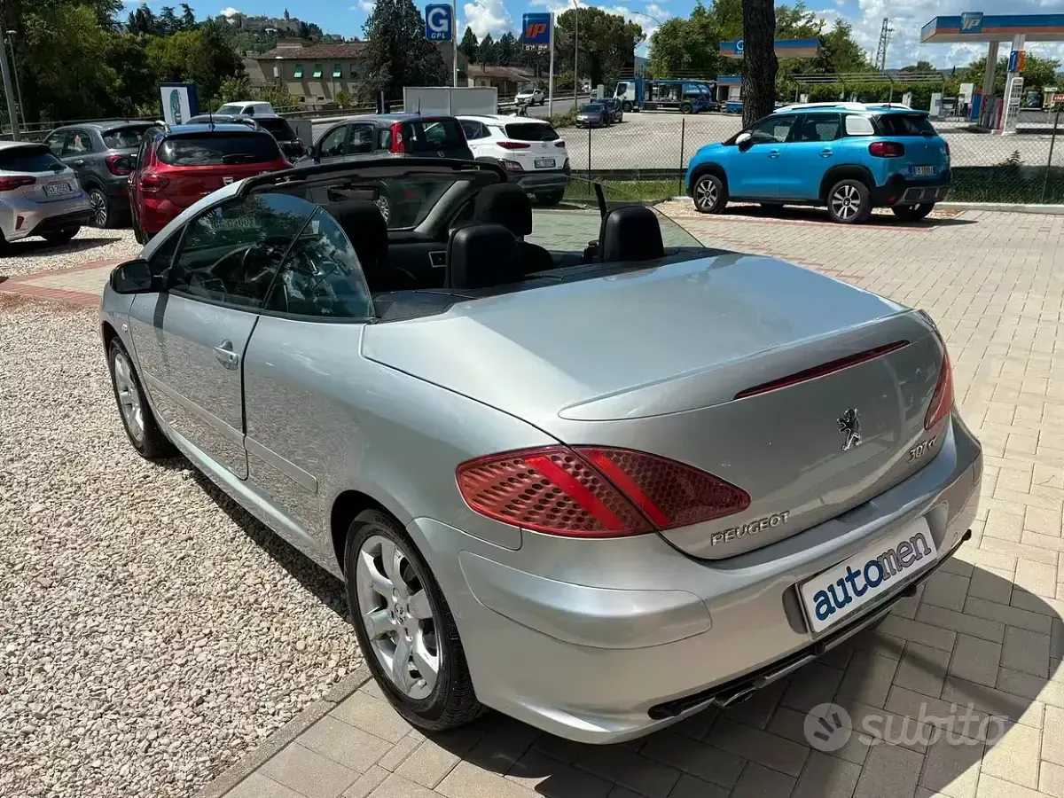Usata Peugeot 307 CC 109 CV (80 kW) 2007 Grigio Cabrio