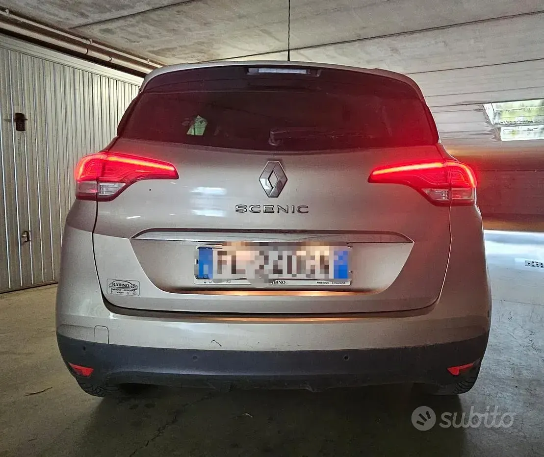 Usata Renault Scénic III Intens 110 CV (80 kW) 2017 Marrone Monovolume