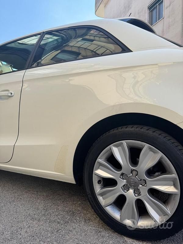 Usata Audi A1 105 CV (77 kW) 2010 Bianco Utilitaria