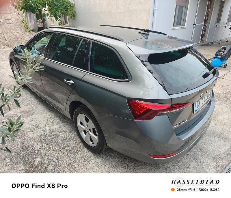 Usata Skoda Octavia 115 CV (84 kW) 2022 Grigio Station wagon