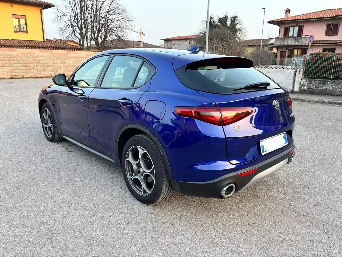 Usata Alfa Romeo Stelvio Executive 190 CV (139 kW) 2020 Bluazzurro SUV