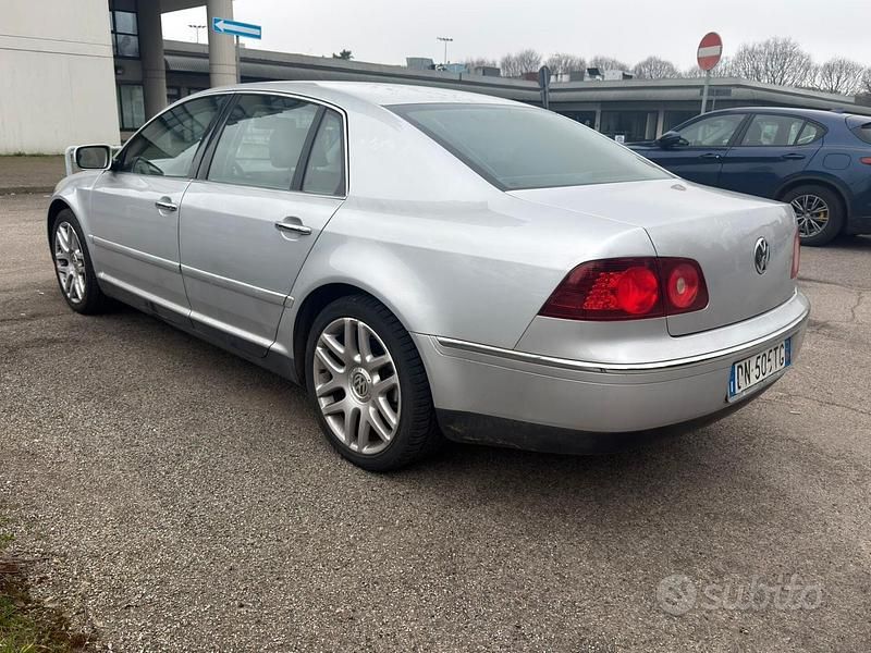 Usata VW Phaeton 224 CV (164 kW) 2006 Grigio Berlina