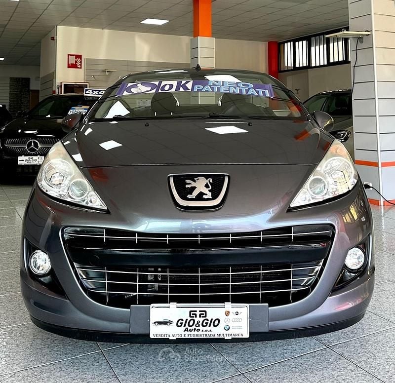 Usata Peugeot 207 CC Allure 111 CV (81 kW) 2012 Gray Cabrio