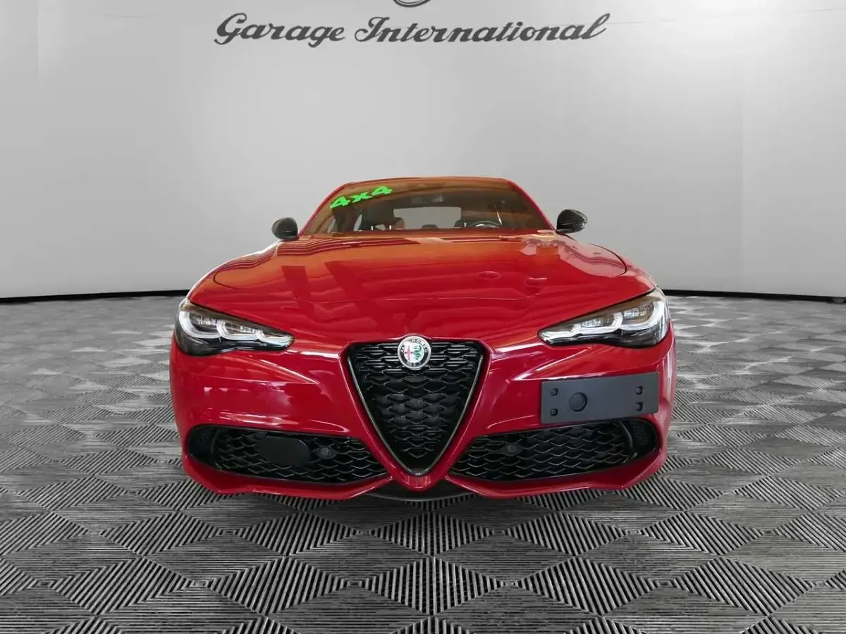 Usata Alfa Romeo Giulia Veloce 280 CV (205 kW) 2023 Rosso Berlina