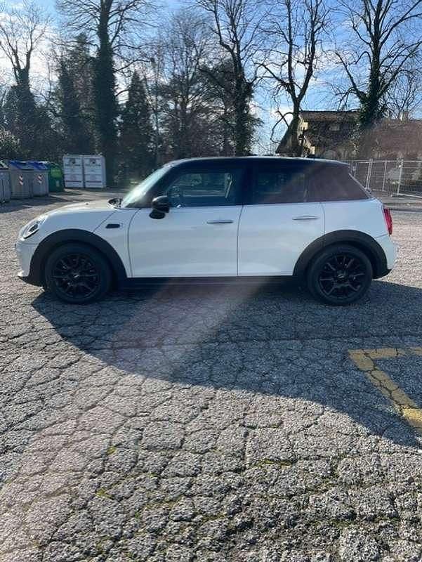 Usata Mini Cooper D Business 116 CV (85 kW) 2015 Beige Utilitaria