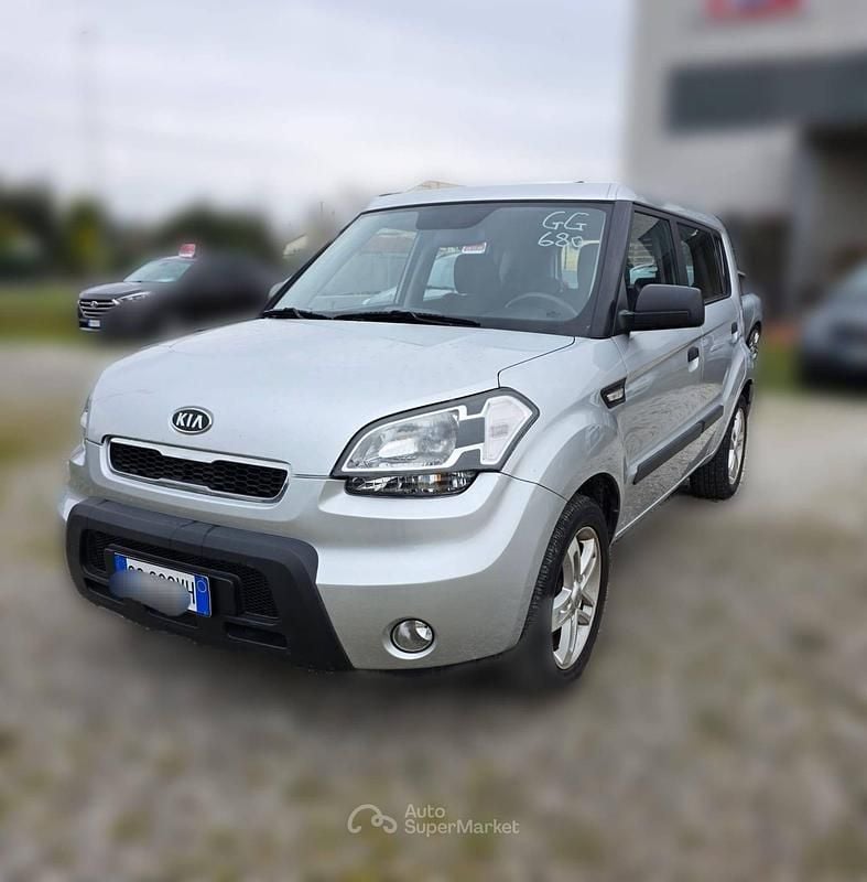 Usata Kia Soul 128 CV (94 kW) 2010 Gray SUV