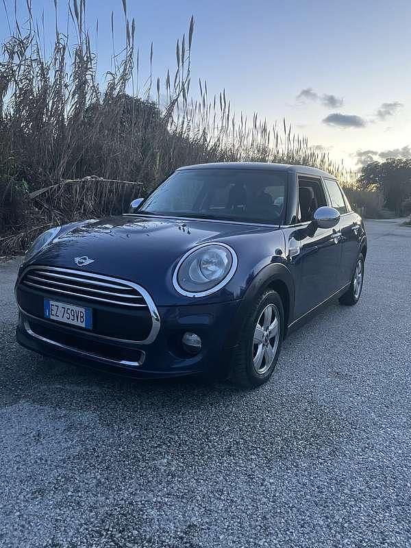 Usata Mini One D Business 95 CV (69 kW) 2015 Utilitaria