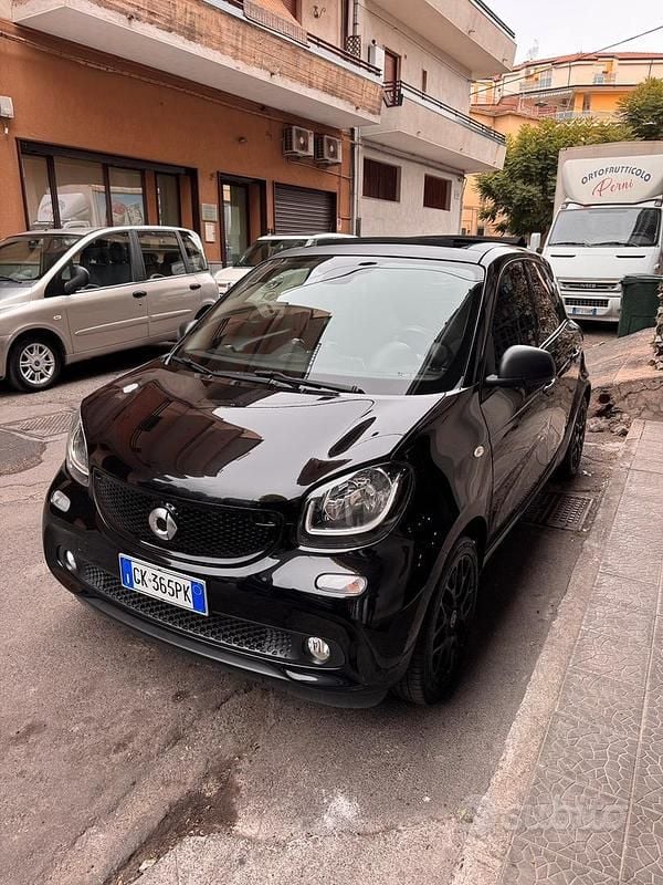 Usata Smart ForFour Passion 71 CV (52 kW) 2019 Nero Utilitaria