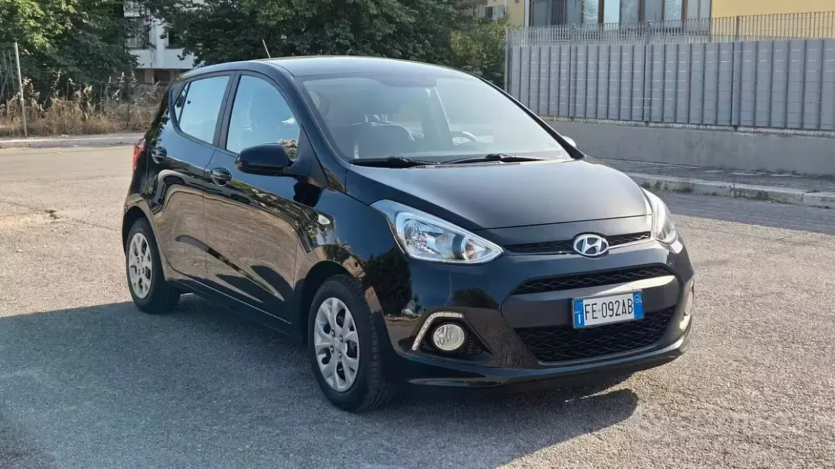 Usata Hyundai i10 66 CV (48 kW) 2016 Nero Utilitaria