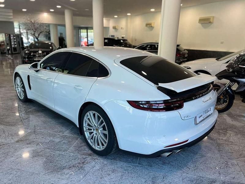 Usata Porsche Panamera 441 CV (324 kW) 2018 Nero Berlina