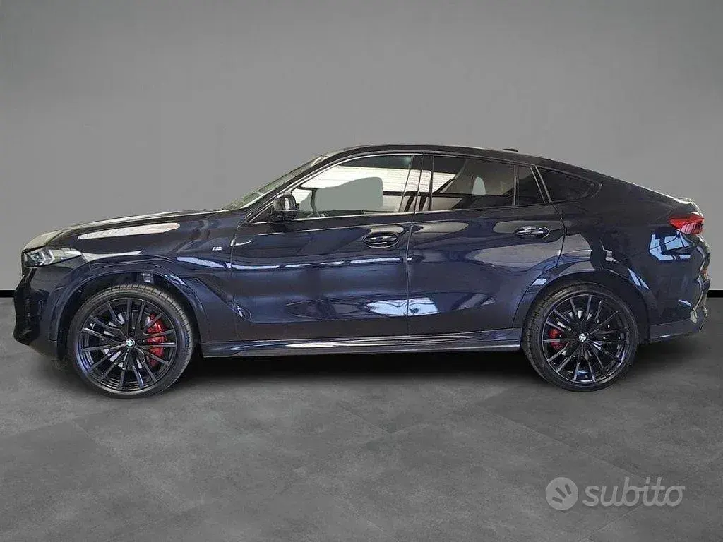 Usata BMW X6 M Sport 286 CV (210 kW) 2024 Nero / metallizzato SUV