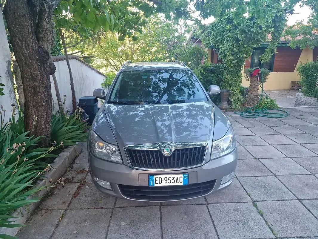Occasion Skoda Octavia Ambition 105 ch (77 kW) 2010 Berline