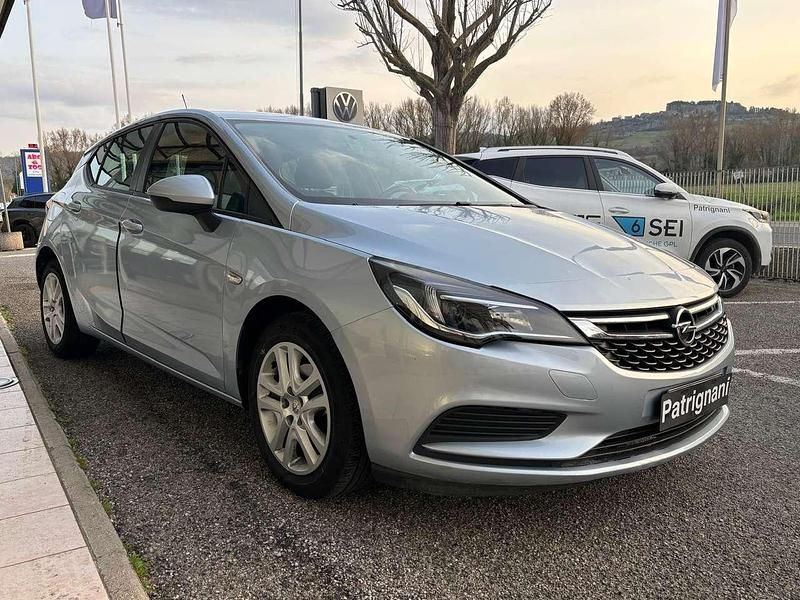 Usata Opel Astra S 110 CV (80 kW) 2017 Argento metallizzato Berlina
