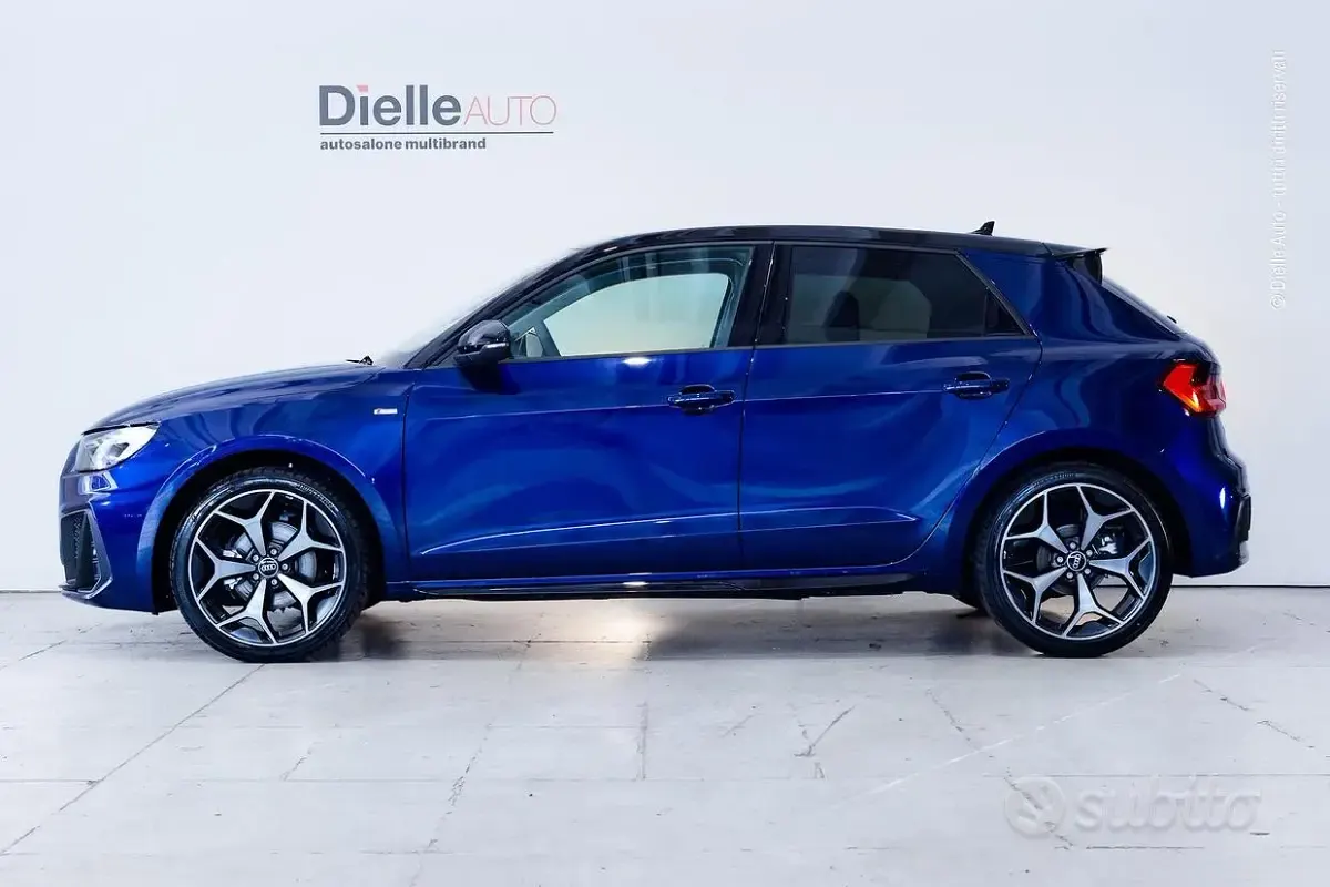 Nieuw Audi A1 Ambiente 116 PK (85 kW) 2026 Grijs SUV