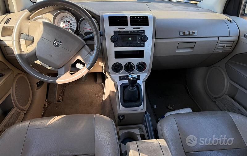 Usata Dodge Caliber 140 CV (102 kW) 2008 Nero Utilitaria