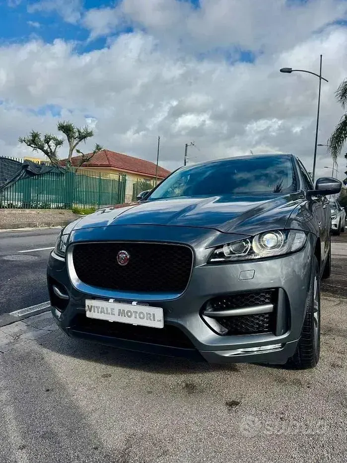 Usata Jaguar F-Pace R-Sport 180 CV (132 kW) 2016 Grigio SUV