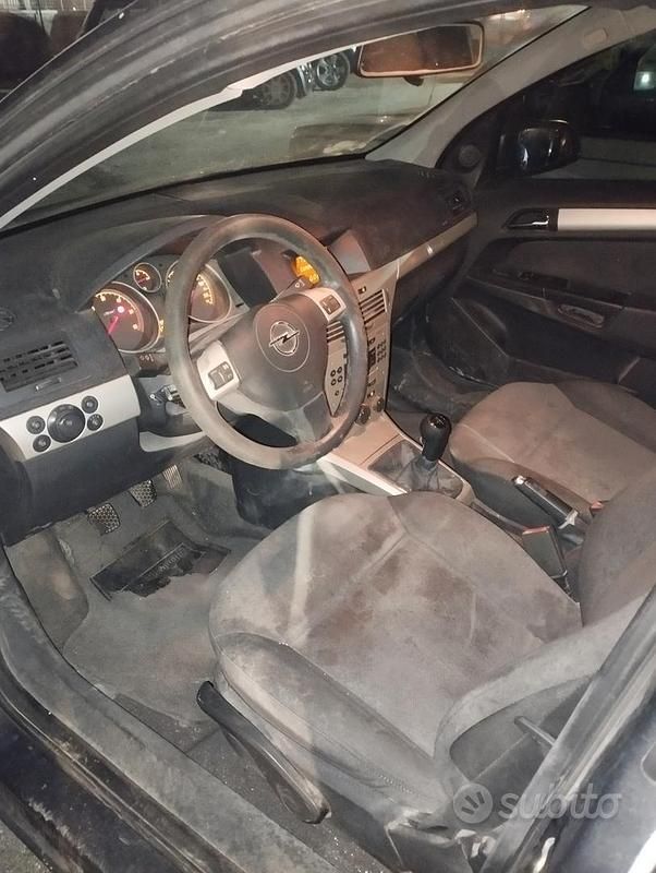 Usata Opel Astra 2008 Nero Station wagon