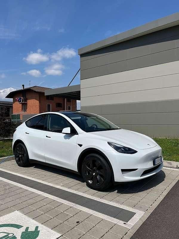 Usata Tesla Model Y RWD 219 kW (299 CV) 2024 Bianco SUV