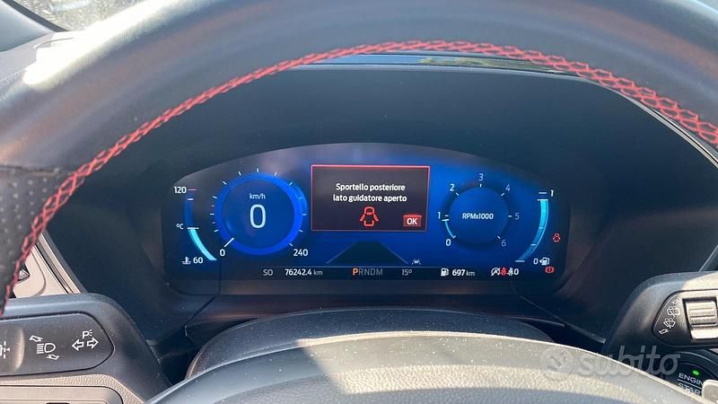 Usata Ford Kuga ST-Line 120 CV (88 kW) 2023 Bianco SUV