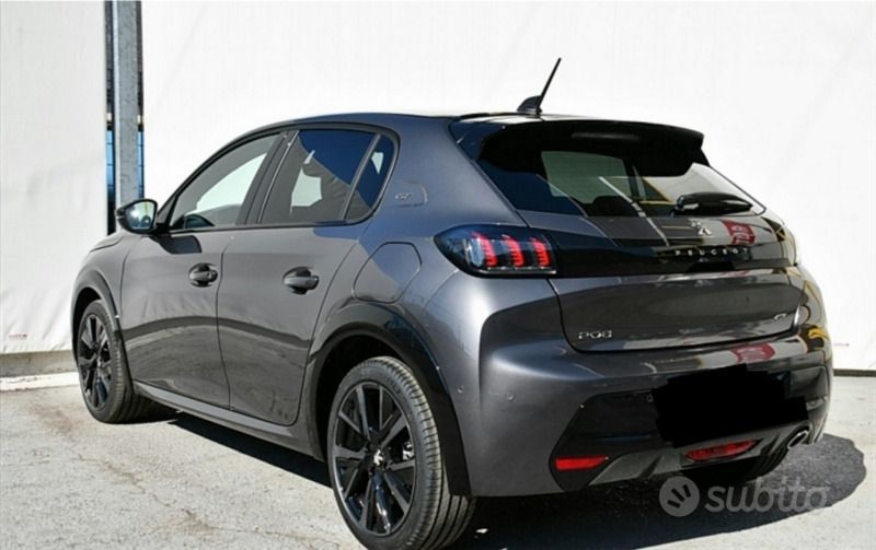 Usata Peugeot 208 GT 102 CV (75 kW) 2022 Grigio Utilitaria