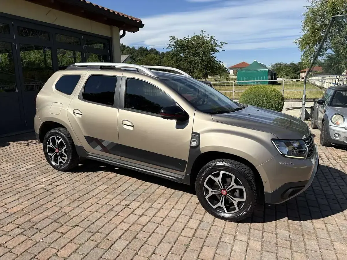 Usata Dacia Duster 116 CV (85 kW) 2020 Beige SUV
