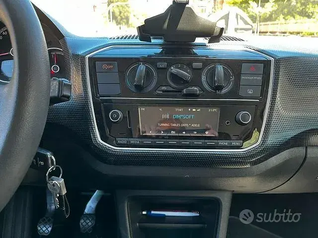 Usata VW up! 68 CV (50 kW) 2019 Blu Utilitaria