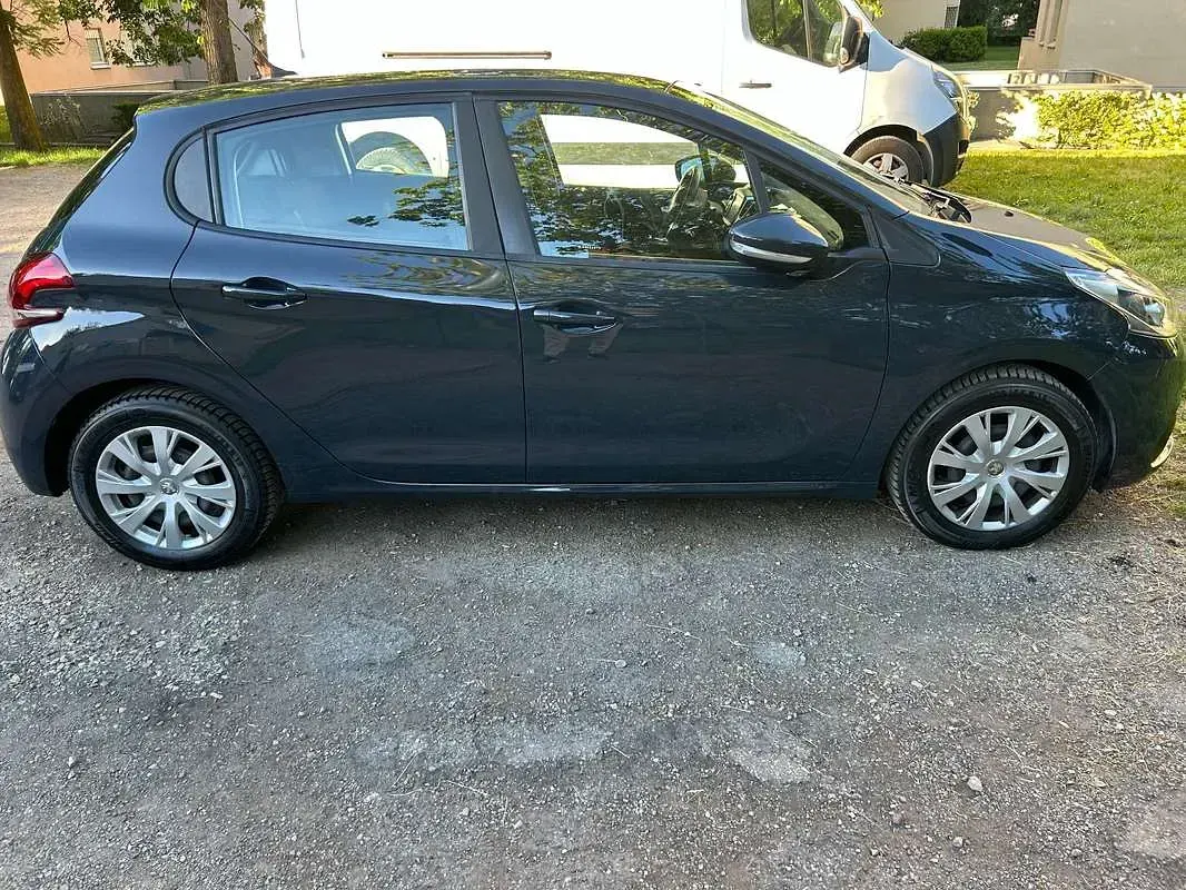 Usata Peugeot 208 Active 83 CV (61 kW) 2019 Grigio Utilitaria