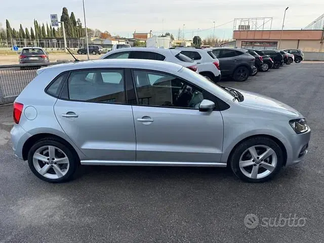 Usata VW Polo Highline 90 CV (66 kW) 2016 Grigio Berlina