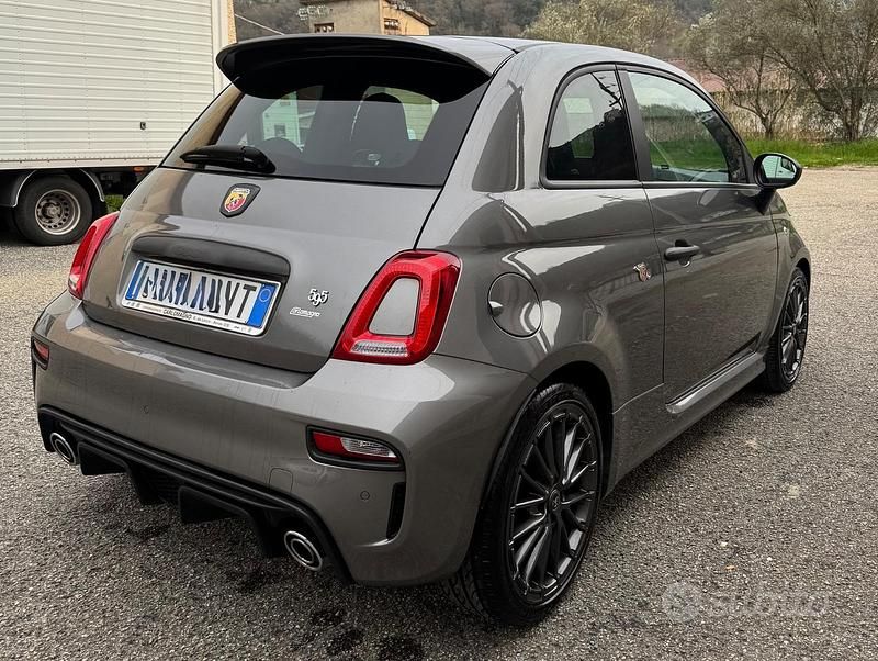 Usata Abarth 595 165 CV (121 kW) 2024 Grigio Berlina