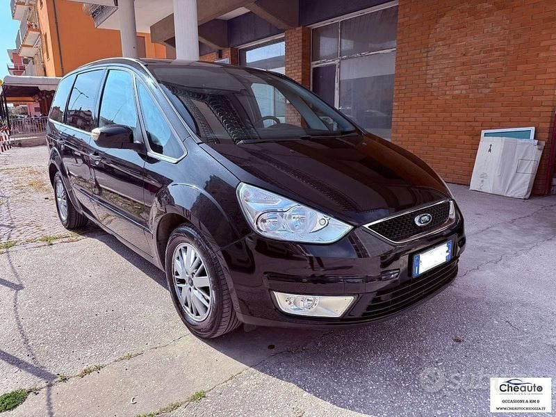 Begagnad Ford Galaxy Titanium 140 HK (102 kW) 2009 Minibuss