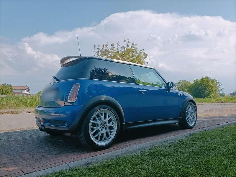 Usata Mini John Cooper Works 211 CV (155 kW) 2005 Blu/azzurro Utilitaria