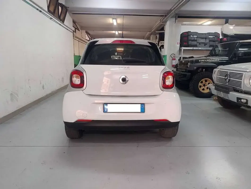 Usata Smart ForFour Passion 71 CV (52 kW) 2016 Bianco Utilitaria