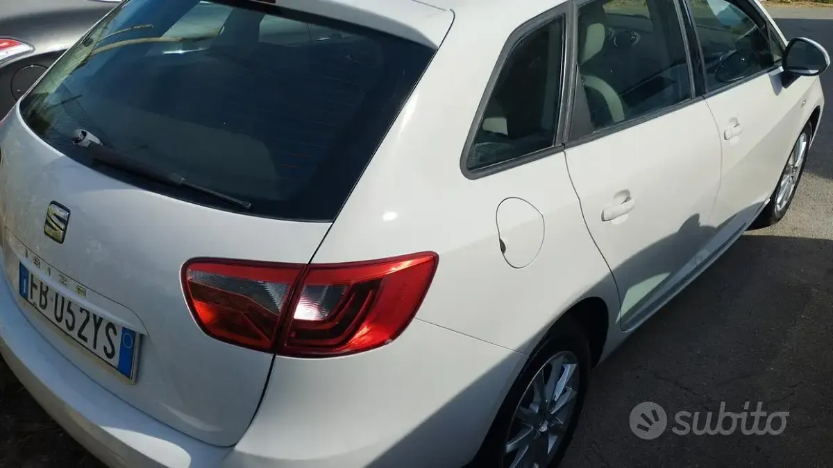 Usata Seat Ibiza ST Style 75 CV (55 kW) 2015 Bianco Station wagon
