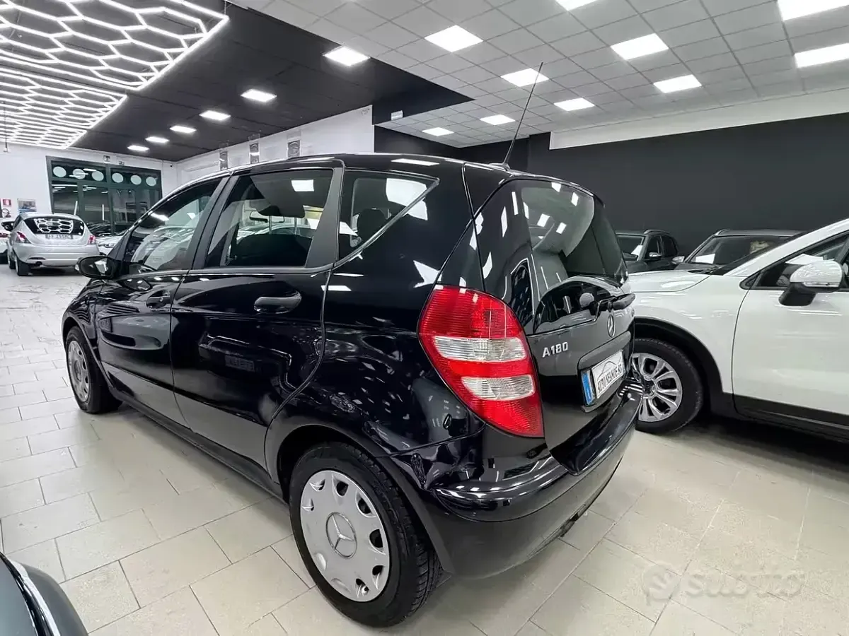 Usata Mercedes A180 Avantgarde 109 CV (80 kW) 2005 Nero Berlina