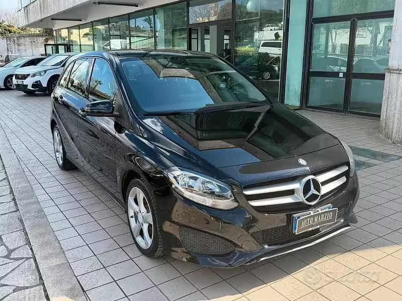 Usata Mercedes B160 Business 90 CV (66 kW) 2016 Nero Monovolume