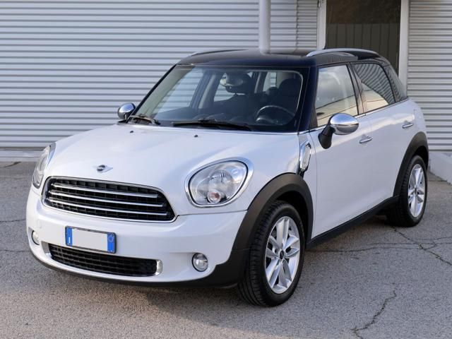 Bianco Usata 2013 Mini Cooper D Countryman SUV | 8500 € (Buon prezzo) - Immagine 1/4